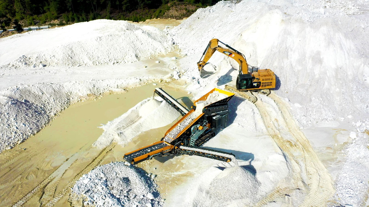Mobile Brechanlage, Zustand - NEU FABO Mobile crusher: das Bild 5