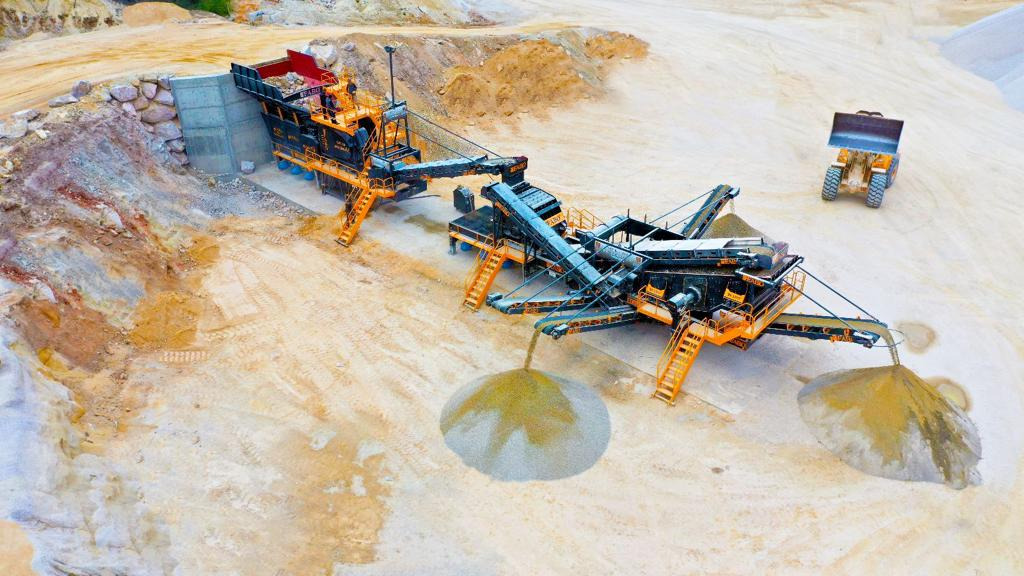 FABO mining machinery - crushing plant - Bergbaumaschine: das Bild 2 FABO mining machinery - crushing plant - Bergbaumaschine: das Bild 2