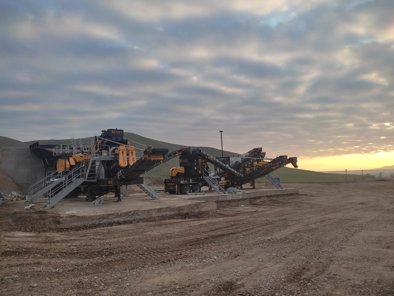 Backenbrecher, Zustand - NEU FABO mobile jaw crusher: das Bild 17