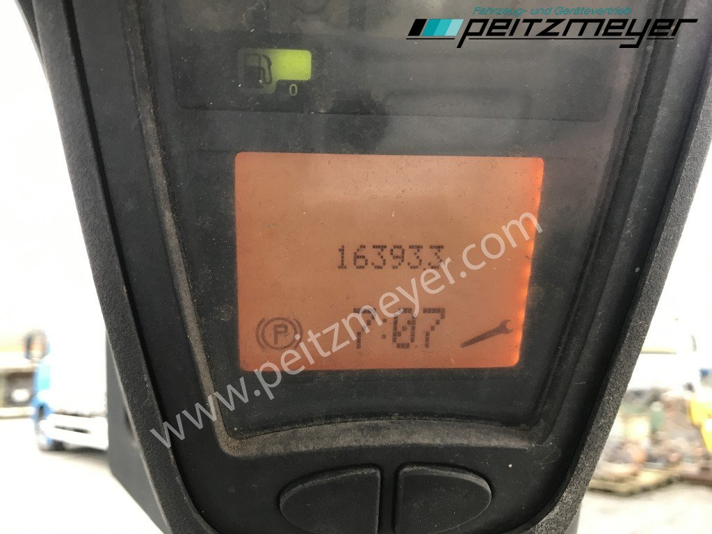 Treibgasstapler LINDE Gabelstapler H 35 T Gas + Seitenschieber: das Bild 9 Treibgasstapler LINDE Gabelstapler H 35 T Gas + Seitenschieber: das Bild 9