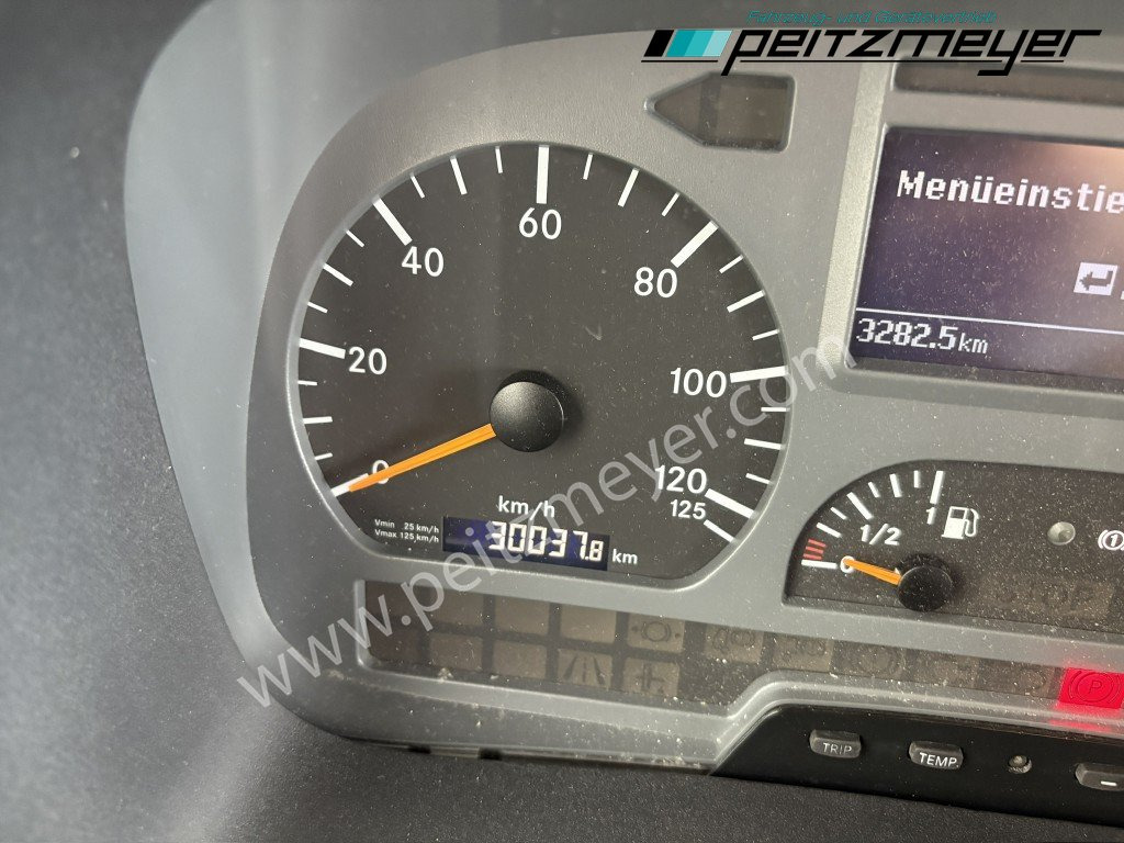 Koffer LKW MERCEDES-BENZ Atego 823 L Geflügelpritsche L - Fahrerhaus, Klima, 2 x AHK: das Bild 17