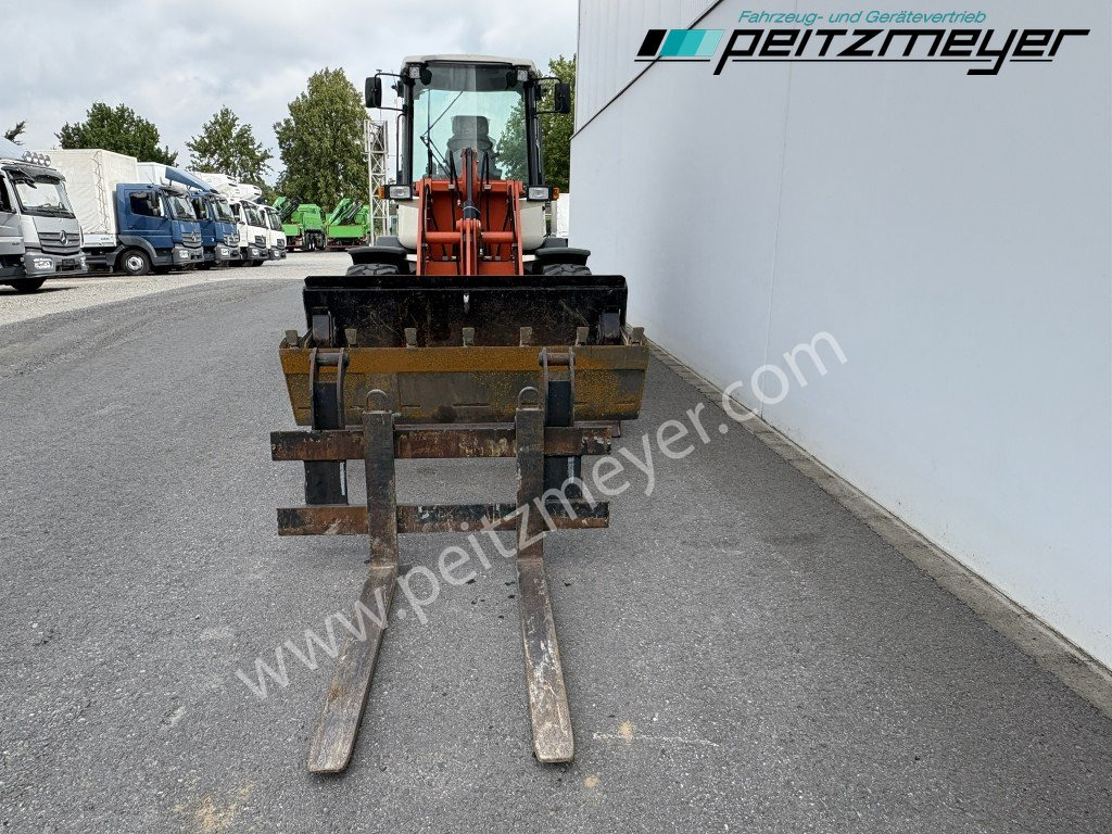 SCHAEFF RADLADER SKL 834 Palettengabel + Klappschaufel - Radlader: das Bild 5 SCHAEFF RADLADER SKL 834 Palettengabel + Klappschaufel - Radlader: das Bild 5