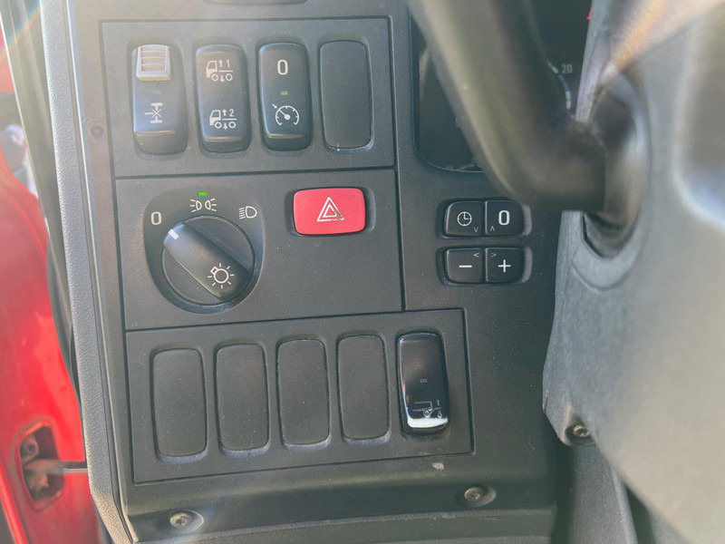 Koffer LKW Scania P270 DB4X2MNB: das Bild 12 Koffer LKW Scania P270 DB4X2MNB: das Bild 12