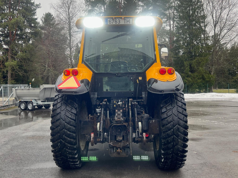 Valtra M150-4 - Traktor: das Bild 5 Valtra M150-4 - Traktor: das Bild 5