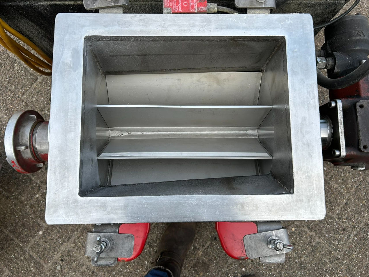 Overige mobile EBC rotory - electr/hydro unit zelf suport 380 v / agrarisch - Anbauteil für Landmaschine: das Bild 3 Overige mobile EBC rotory - electr/hydro unit zelf suport 380 v / agrarisch - Anbauteil für Landmaschine: das Bild 3