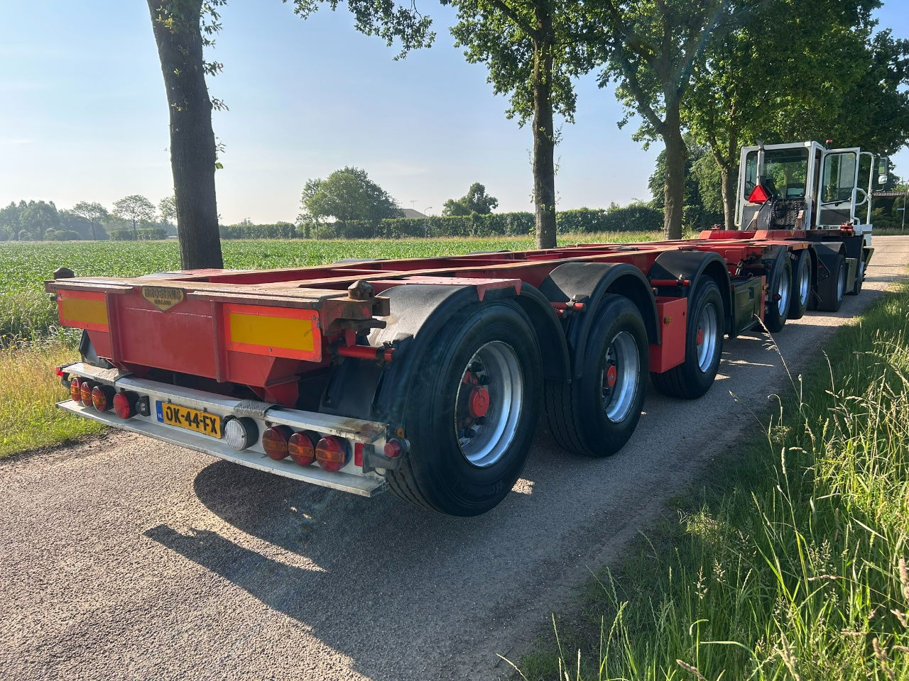 Broshuis 2-Connect-5Akcc / 3 x Steering axle / 4 x Lifting axle / tyres 80 / 3 x - Container/ Wechselfahrgestell Auflieger: das Bild 4 Broshuis 2-Connect-5Akcc / 3 x Steering axle / 4 x Lifting axle / tyres 80 / 3 x - Container/ Wechselfahrgestell Auflieger: das Bild 4