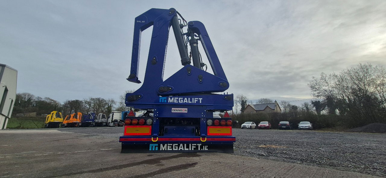 Mega NEW Megaliftt Sideloader / 35 tons lift capacity /20-40-45 HC/ Diesel engine / Gooseneck-extendable - Container/ Wechselfahrgestell Auflieger: das Bild 4 Mega NEW Megaliftt Sideloader / 35 tons lift capacity /20-40-45 HC/ Diesel engine / Gooseneck-extendable - Container/ Wechselfahrgestell Auflieger: das Bild 4