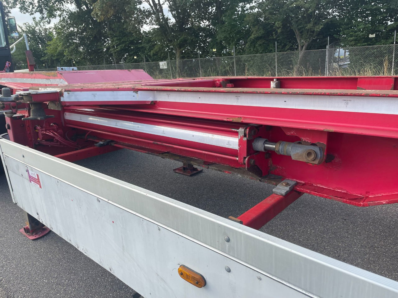 Renders ROC 16.27 CC X steering / Disc brakes /Lifring axle 20-30-40-45 FT HC - Container/ Wechselfahrgestell Auflieger: das Bild 5 Renders ROC 16.27 CC X steering / Disc brakes /Lifring axle 20-30-40-45 FT HC - Container/ Wechselfahrgestell Auflieger: das Bild 5
