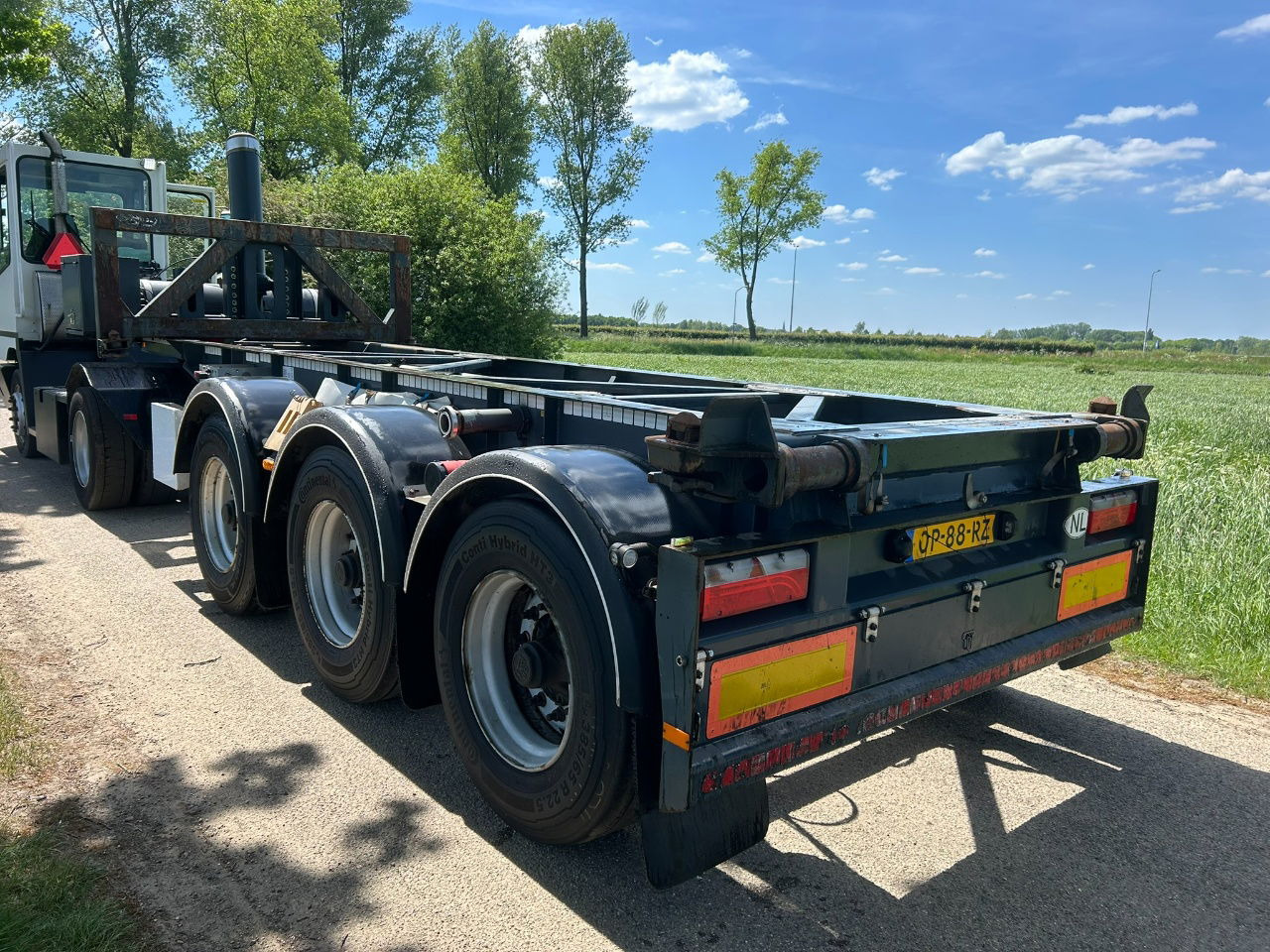 Van Hool 20 ft tipping / elect. 24 v / Tuf 3-2026 / Tyres 70 / Only 49500 km / t - Container/ Wechselfahrgestell Auflieger: das Bild 4 Van Hool 20 ft tipping / elect. 24 v / Tuf 3-2026 / Tyres 70 / Only 49500 km / t - Container/ Wechselfahrgestell Auflieger: das Bild 4