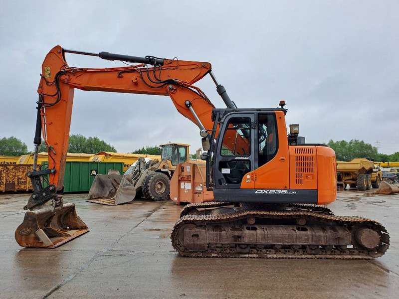 Doosan DX235LCR-5 (+ 3 Buckets) - Kettenbagger: das Bild 1 Doosan DX235LCR-5 (+ 3 Buckets) - Kettenbagger: das Bild 1