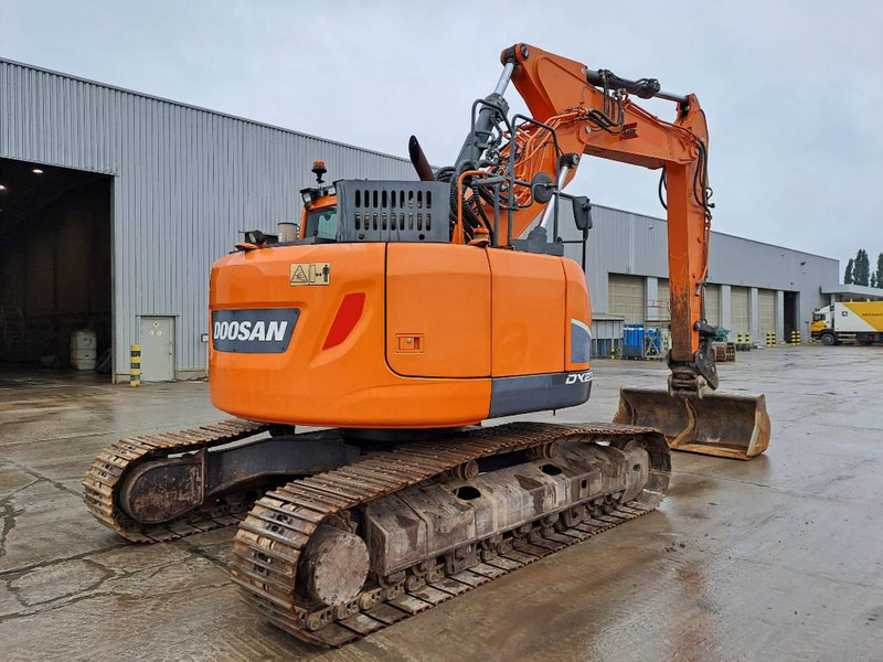 Doosan DX235LCR-5 (+ 3 Buckets) - Kettenbagger: das Bild 4 Doosan DX235LCR-5 (+ 3 Buckets) - Kettenbagger: das Bild 4