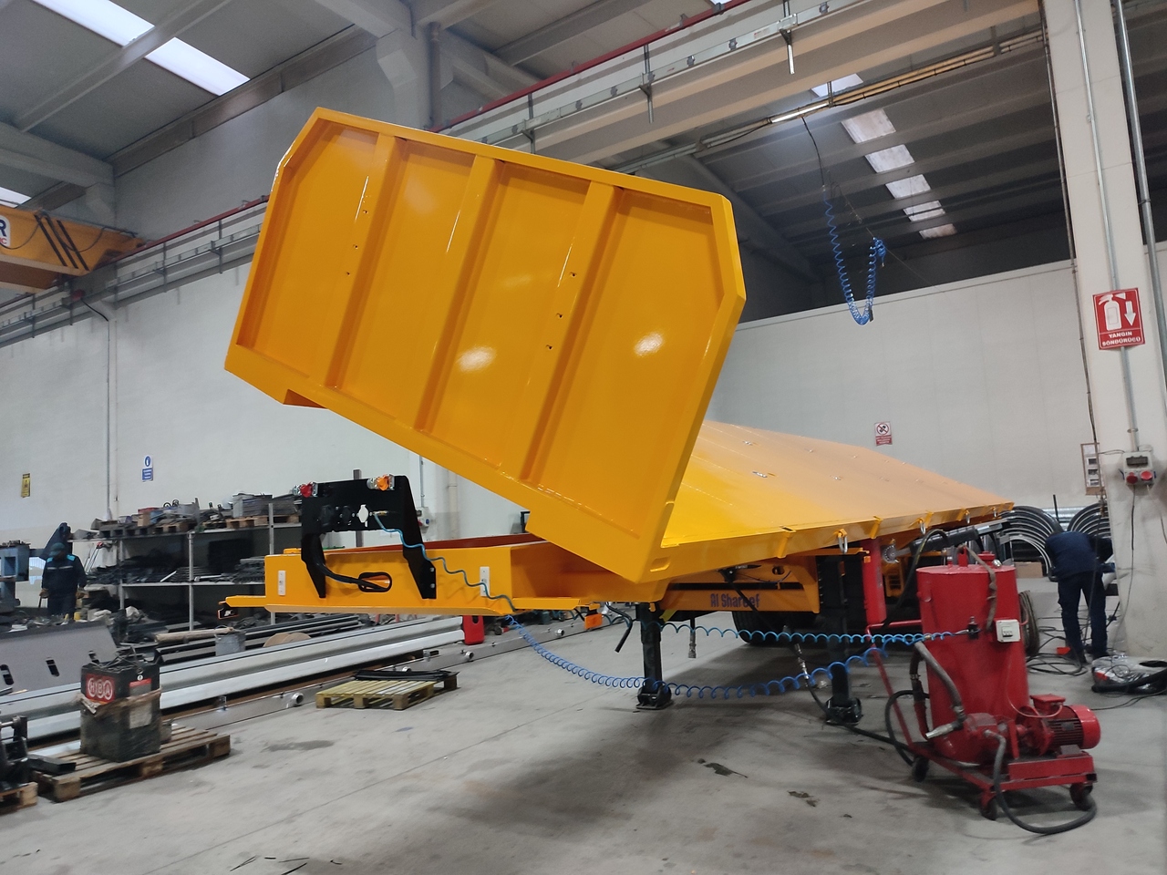 SINAN TANKER-TREYLER FlatBed - Special Platform - Pritschenauflieger/ Plattformauflieger: das Bild 2 SINAN TANKER-TREYLER FlatBed - Special Platform - Pritschenauflieger/ Plattformauflieger: das Bild 2