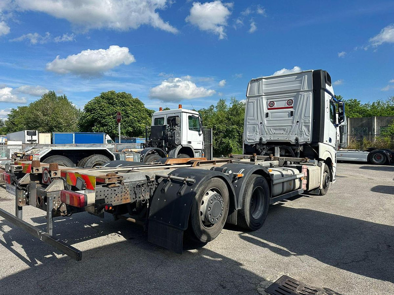 Mercedes-Benz ACTROS 2545 - Fahrgestell LKW: das Bild 3 Mercedes-Benz ACTROS 2545 - Fahrgestell LKW: das Bild 3