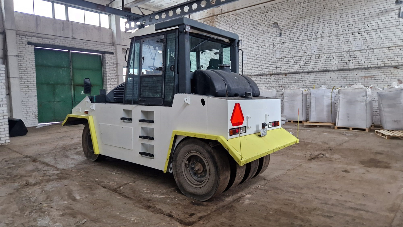BOMAG BW24 R - Gummiradwalze: das Bild 3 BOMAG BW24 R - Gummiradwalze: das Bild 3