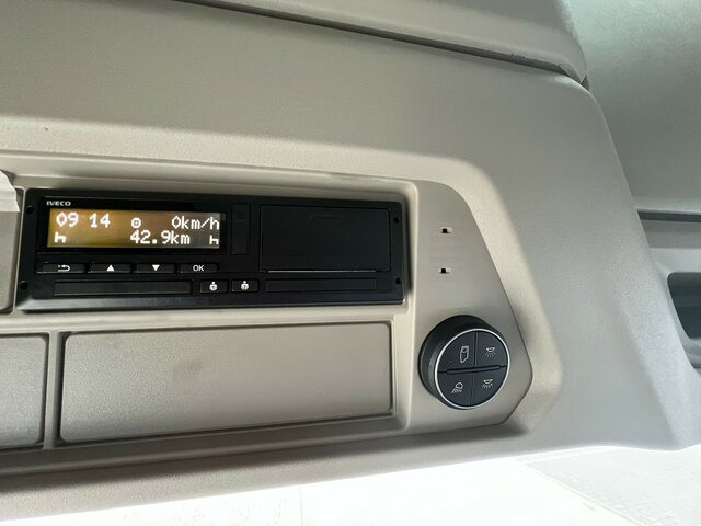 IVECO S-Way AS440S49T/P - AF4T COMFORT+AERO+ LED+NAVI... - Sattelzugmaschine: das Bild 5 IVECO S-Way AS440S49T/P - AF4T COMFORT+AERO+ LED+NAVI... - Sattelzugmaschine: das Bild 5
