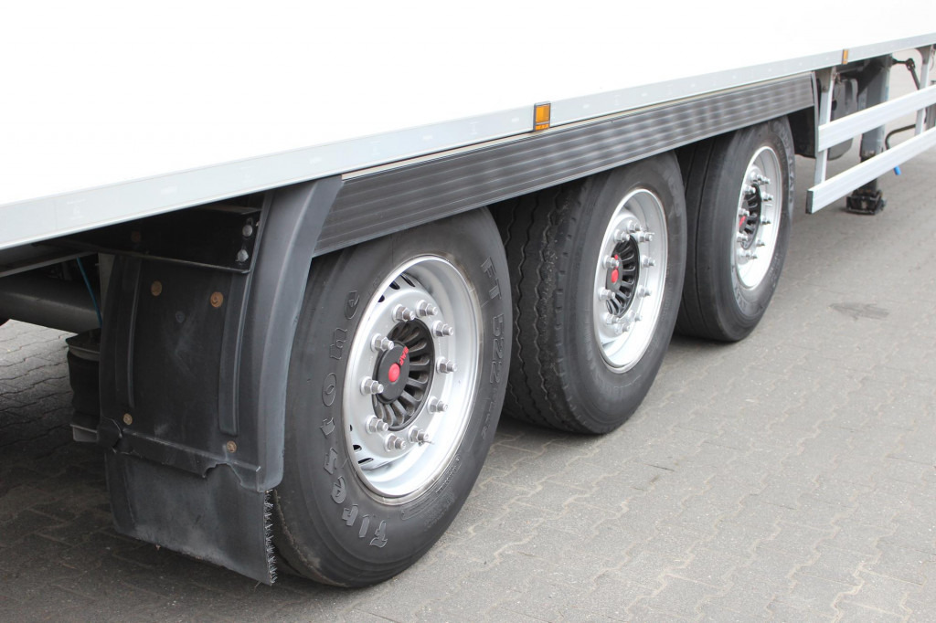 Chereau CV 1550 Strom 2,60h TW Liftachse SAF FRC - Kühlkoffer Auflieger: das Bild 4 Chereau CV 1550 Strom 2,60h TW Liftachse SAF FRC - Kühlkoffer Auflieger: das Bild 4