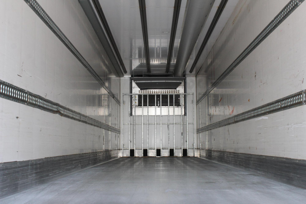 Chereau CV 1950Mt. 2,6h Strom Bi-Multi-Temp. LBW FRC 28 - Kühlkoffer Auflieger: das Bild 3 Chereau CV 1950Mt. 2,6h Strom Bi-Multi-Temp. LBW FRC 28 - Kühlkoffer Auflieger: das Bild 3