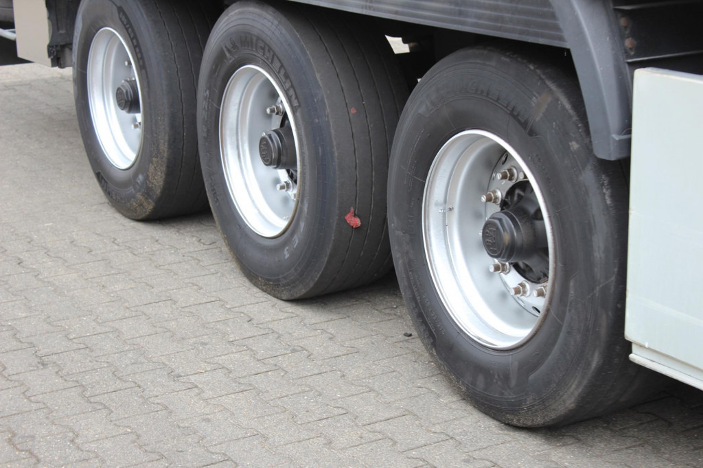 Chereau TK SLXi Spectrum Bi-Multi-Temp. TW FRC 26 - Kühlkoffer Auflieger: das Bild 4 Chereau TK SLXi Spectrum Bi-Multi-Temp. TW FRC 26 - Kühlkoffer Auflieger: das Bild 4