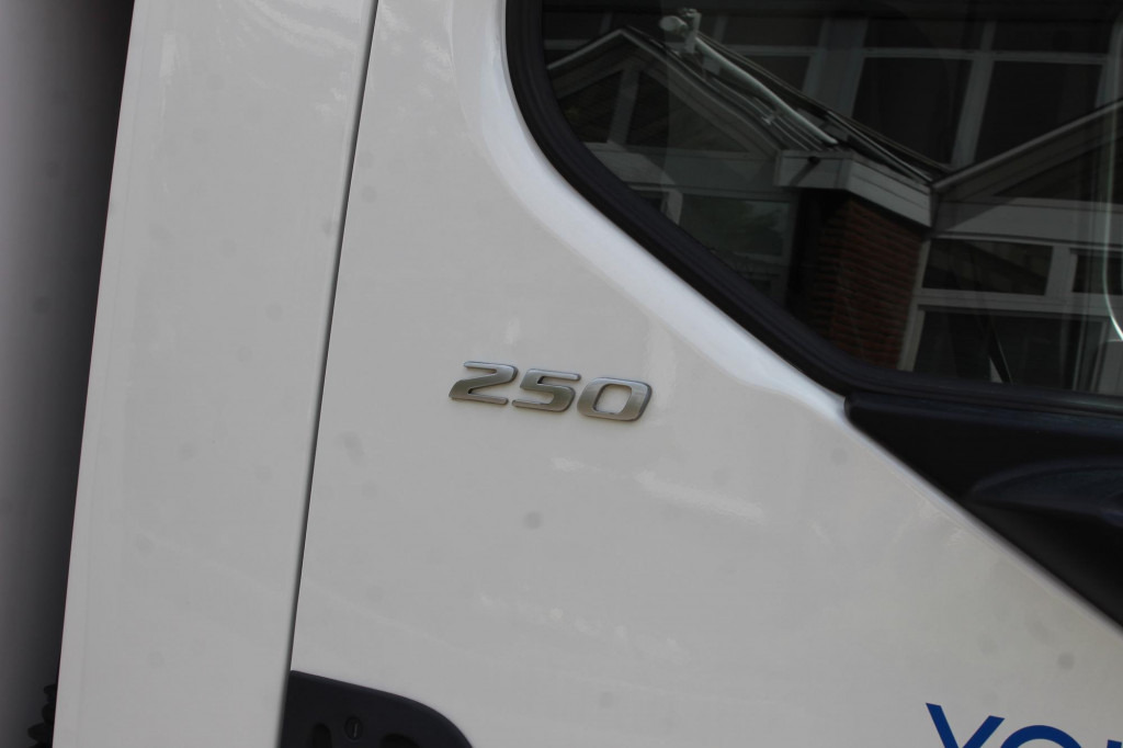 Daf LF 260 E6 Carrier Supra 550 Strom Tür LBW - Kühlkoffer LKW: das Bild 5 Daf LF 260 E6 Carrier Supra 550 Strom Tür LBW - Kühlkoffer LKW: das Bild 5