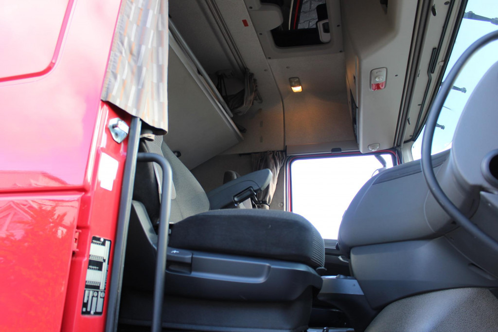 Daf XF 460 Space Cab Plane-Jumbo Retarder Hubdach - Plane LKW: das Bild 5 Daf XF 460 Space Cab Plane-Jumbo Retarder Hubdach - Plane LKW: das Bild 5