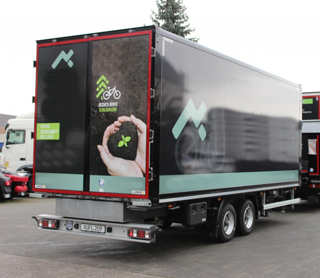 Junge 2-Achser BPW Durchladen Doppelstock TOP - Koffer Anhänger: das Bild 1 Junge 2-Achser BPW Durchladen Doppelstock TOP - Koffer Anhänger: das Bild 1