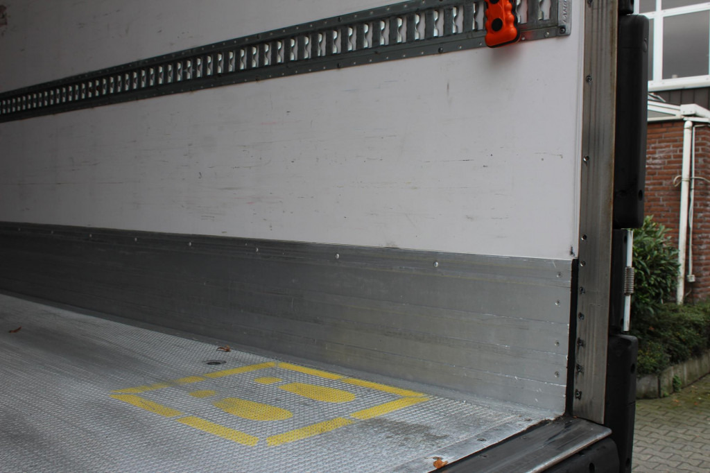 Lamberet TK SLXi Spectrum 2,65h Bi-Multi-Temp. TW LBW - Kühlkoffer Auflieger: das Bild 5 Lamberet TK SLXi Spectrum 2,65h Bi-Multi-Temp. TW LBW - Kühlkoffer Auflieger: das Bild 5