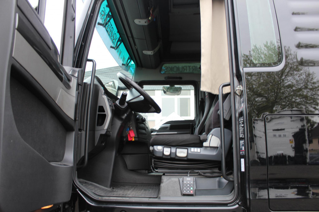 MAN TGX 520 D38 XXL Retarder Standklima Navi - Sattelzugmaschine: das Bild 4 MAN TGX 520 D38 XXL Retarder Standklima Navi - Sattelzugmaschine: das Bild 4