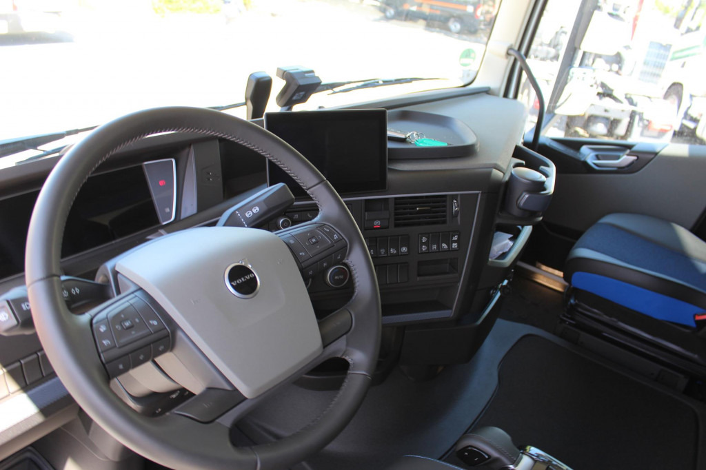 Volvo FH 500 Globe XL I-Park Cool Navi Miete-Rent! - Sattelzugmaschine: das Bild 4 Volvo FH 500 Globe XL I-Park Cool Navi Miete-Rent! - Sattelzugmaschine: das Bild 4