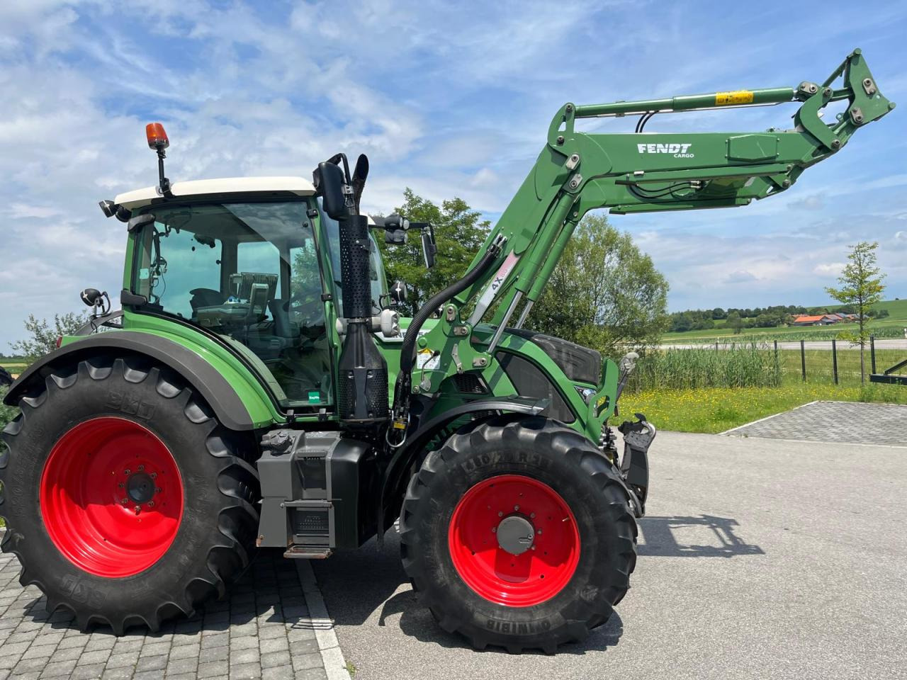 Fendt Frontlader Fendt Cargo 4X 80 Konsole Vario 500 700 - Anbauteil: das Bild 1 Fendt Frontlader Fendt Cargo 4X 80 Konsole Vario 500 700 - Anbauteil: das Bild 1