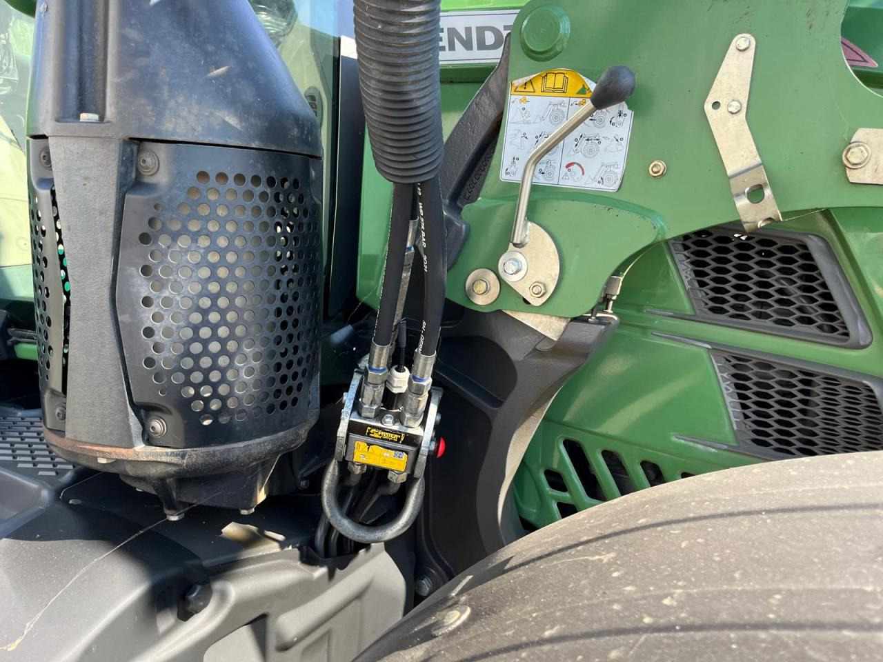 Fendt Frontlader Fendt Cargo 4X 80 Konsole Vario 500 700 - Anbauteil: das Bild 5 Fendt Frontlader Fendt Cargo 4X 80 Konsole Vario 500 700 - Anbauteil: das Bild 5
