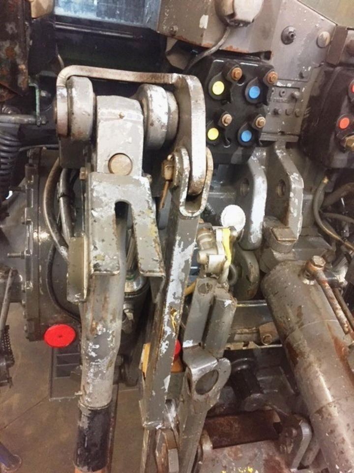 Fendt gebrauchter Hitch für Fendt 930, 926, 924 - Anbauteil: das Bild 2 Fendt gebrauchter Hitch für Fendt 930, 926, 924 - Anbauteil: das Bild 2