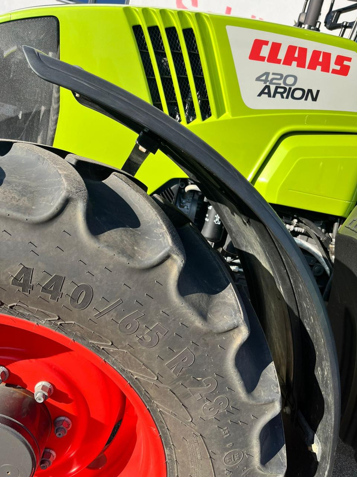 Traktor CLAAS Arion 420 Cis, Frontzapfwelle und Frontkraftheber: das Bild 11