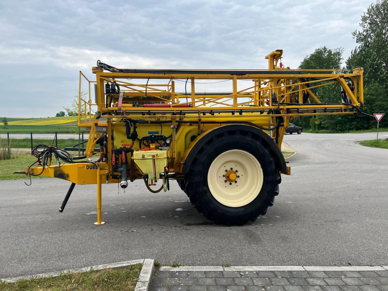 Dubex Vector 27m 3200 Liter Spritze, Baujahr 2002 - Anhängespritze: das Bild 1 Dubex Vector 27m 3200 Liter Spritze, Baujahr 2002 - Anhängespritze: das Bild 1