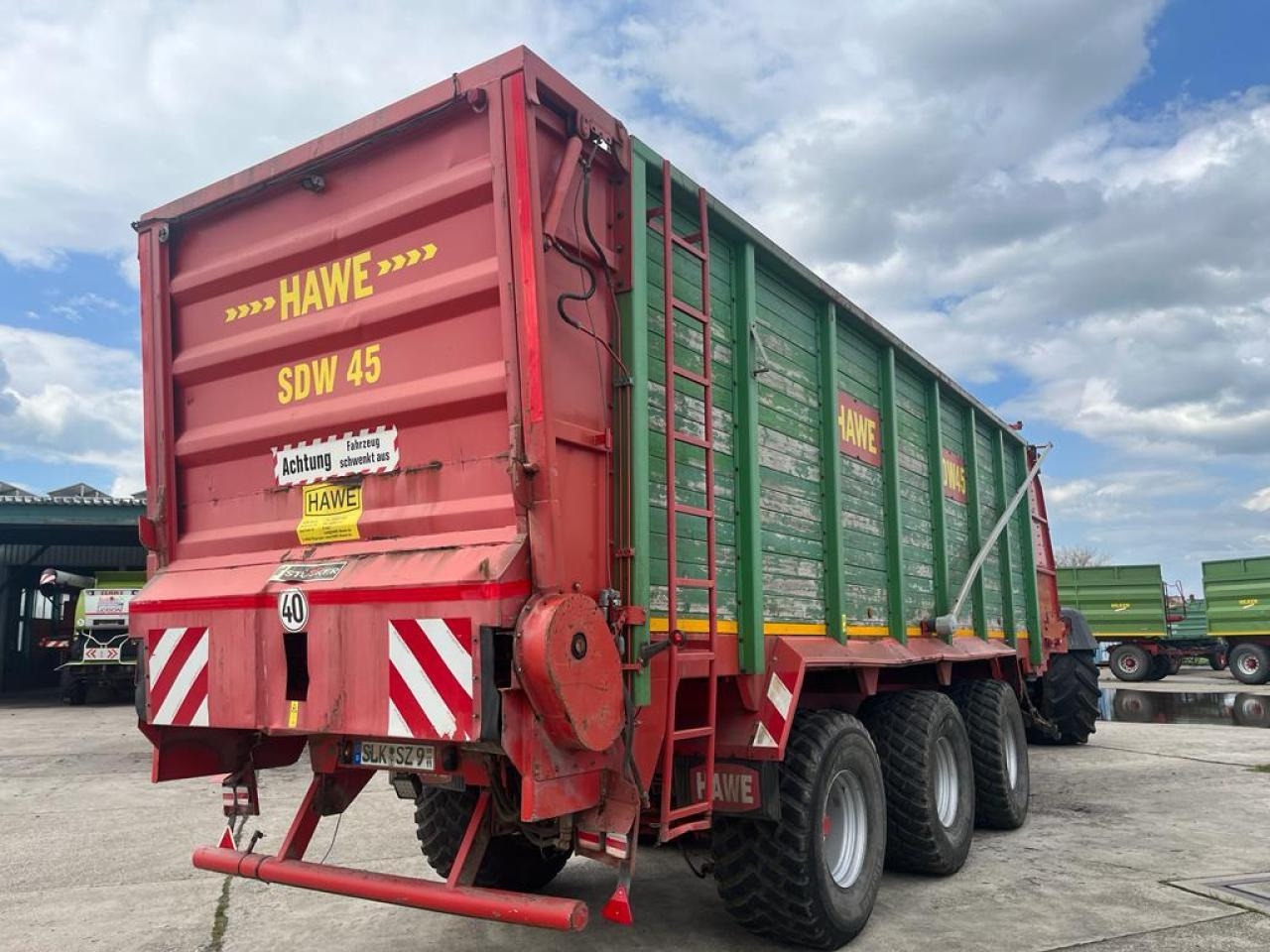 HAWE Tridem SDW 45T mit Heckentleerung - Landwirtschaftlicher Kipper: das Bild 3 HAWE Tridem SDW 45T mit Heckentleerung - Landwirtschaftlicher Kipper: das Bild 3