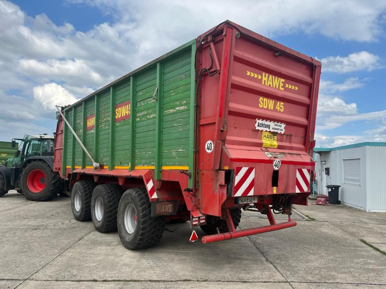 HAWE Tridem SDW 45T mit Heckentleerung - Landwirtschaftlicher Kipper: das Bild 4 HAWE Tridem SDW 45T mit Heckentleerung - Landwirtschaftlicher Kipper: das Bild 4