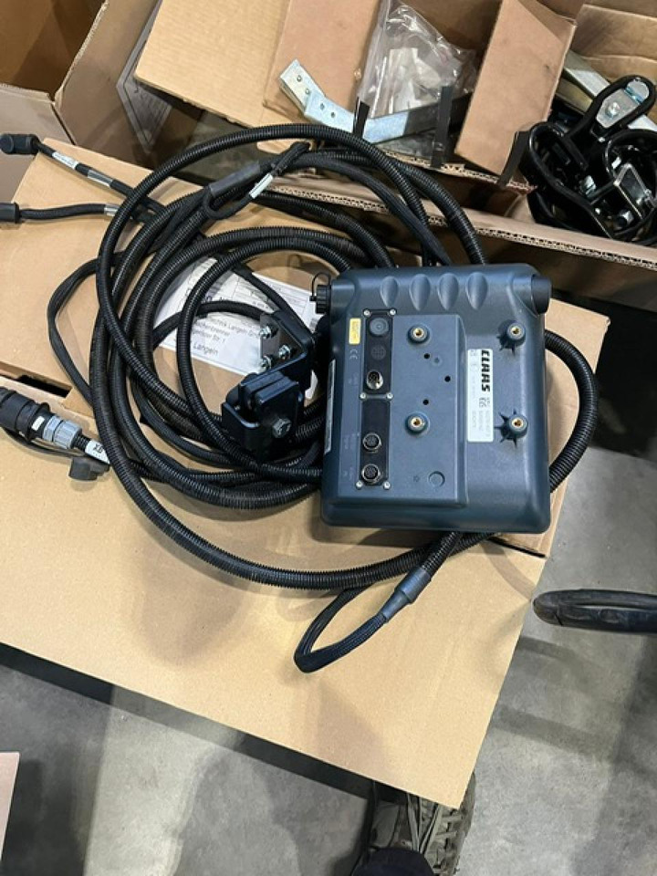 Technik für Bodenbearbeitung Schmotzer 8-reihiges Hackgerät, 75 cm Abstand, mit Verschieberahmen, mit Section Controll, Baujahr 2019: das Bild 7 Technik für Bodenbearbeitung Schmotzer 8-reihiges Hackgerät, 75 cm Abstand, mit Verschieberahmen, mit Section Controll, Baujahr 2019: das Bild 7