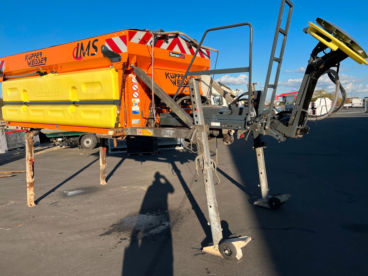 Küpper Weisser IMSSN E 35050HFH Küpper Weisser IMSSN E 35050HFH - Salzstreuer für Kommunal-/ Sonderfahrzeug: das Bild 2 Küpper Weisser IMSSN E 35050HFH Küpper Weisser IMSSN E 35050HFH - Salzstreuer für Kommunal-/ Sonderfahrzeug: das Bild 2