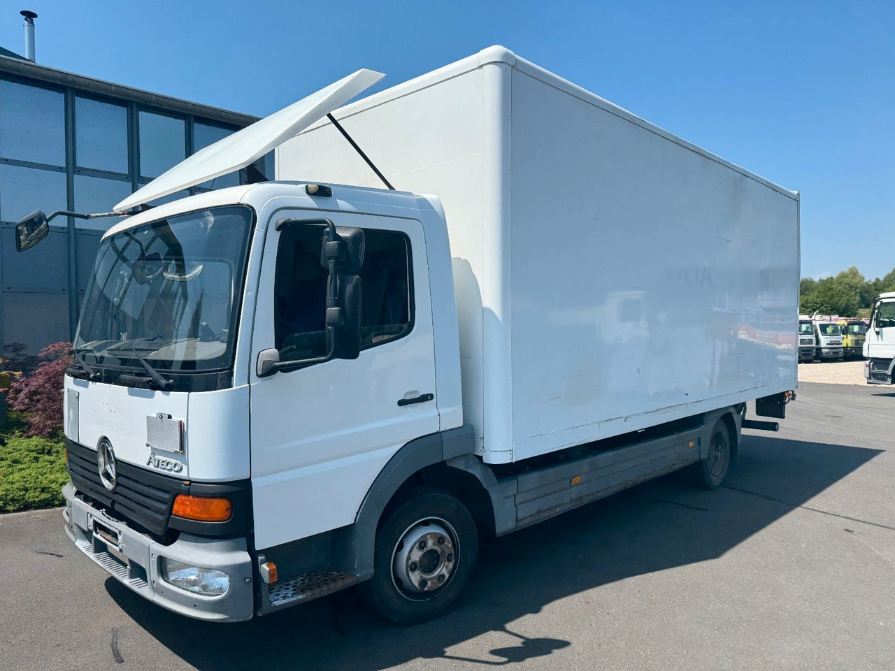 Koffer Transporter Mercedes-Benz 818 Koffer / LBW / AHK + DL: das Bild 12