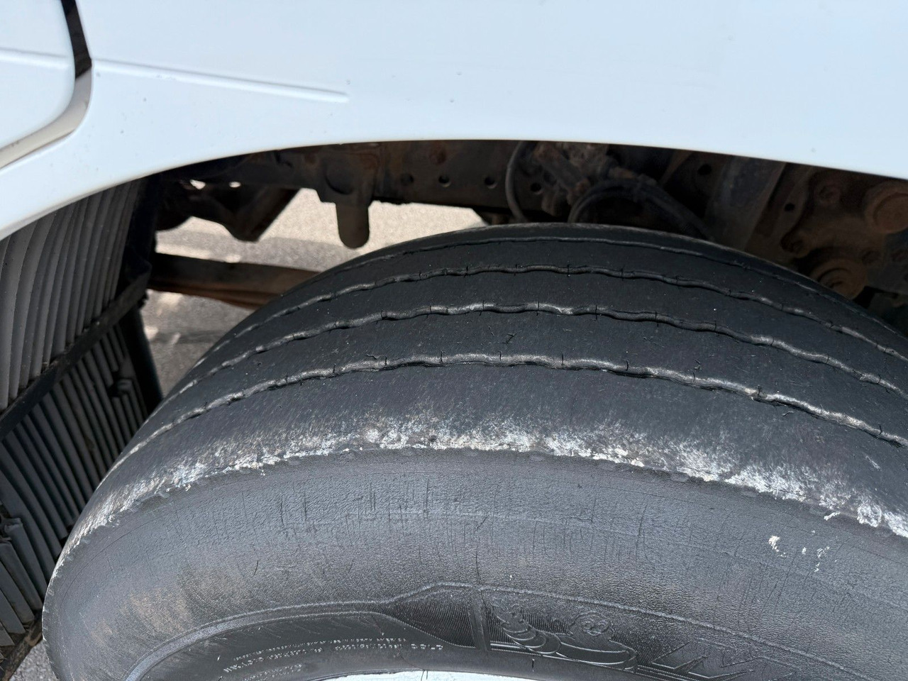 Mercedes-Benz Actros 2543 6x2 Klima + Kupplung - Abrollkipper: das Bild 5 Mercedes-Benz Actros 2543 6x2 Klima + Kupplung - Abrollkipper: das Bild 5