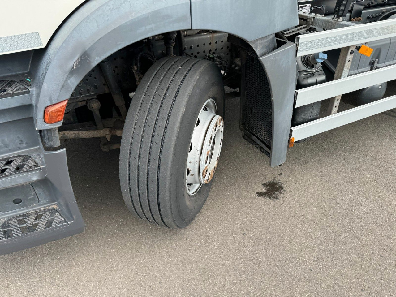 Mercedes-Benz Antos 2533 6x2 Faun Rotopress 520 / Euro 6 Mercedes-Benz Antos 2533 6x2 Faun Rotopress 520 / Euro 6 - Müllwagen: das Bild 2 Mercedes-Benz Antos 2533 6x2 Faun Rotopress 520 / Euro 6 Mercedes-Benz Antos 2533 6x2 Faun Rotopress 520 / Euro 6 - Müllwagen: das Bild 2