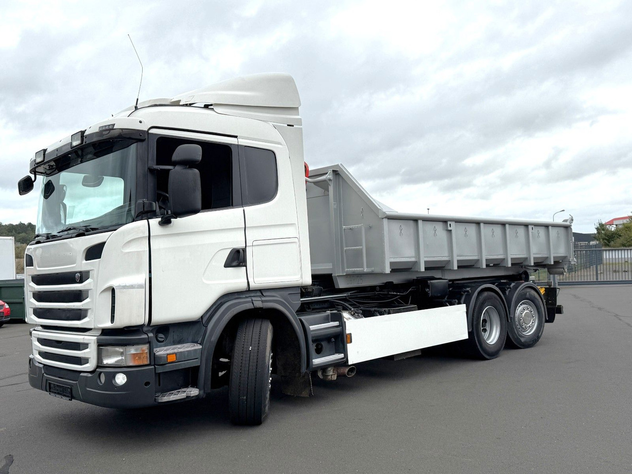 Scania G 440 LB 6x2 Knickhaken Retarder, Klima - Abrollkipper: das Bild 1 Scania G 440 LB 6x2 Knickhaken Retarder, Klima - Abrollkipper: das Bild 1