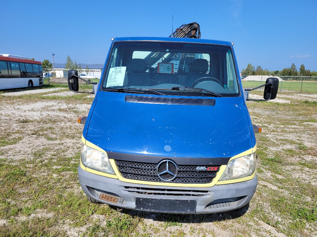 MERCEDES – BENZ SPRINTER 616CDI HIAB 027-2 Crane 10.2004 - Pritsche Transporter: das Bild 3 MERCEDES – BENZ SPRINTER 616CDI HIAB 027-2 Crane 10.2004 - Pritsche Transporter: das Bild 3