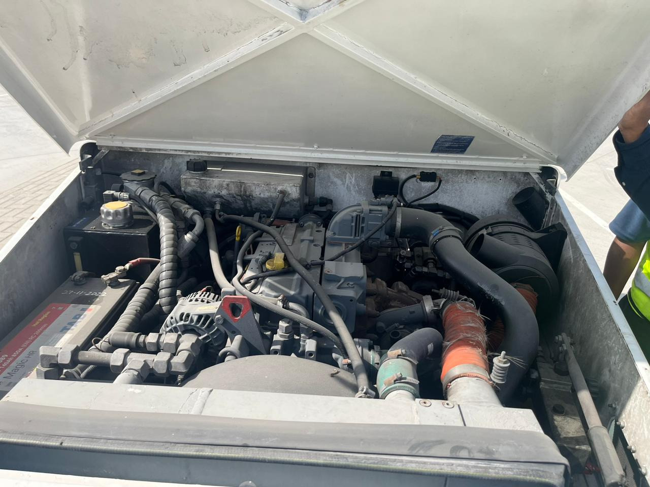 Schopf Rofan ZDi Diesel Tractor 8Tons - Flugzeugschlepper: das Bild 5 Schopf Rofan ZDi Diesel Tractor 8Tons - Flugzeugschlepper: das Bild 5