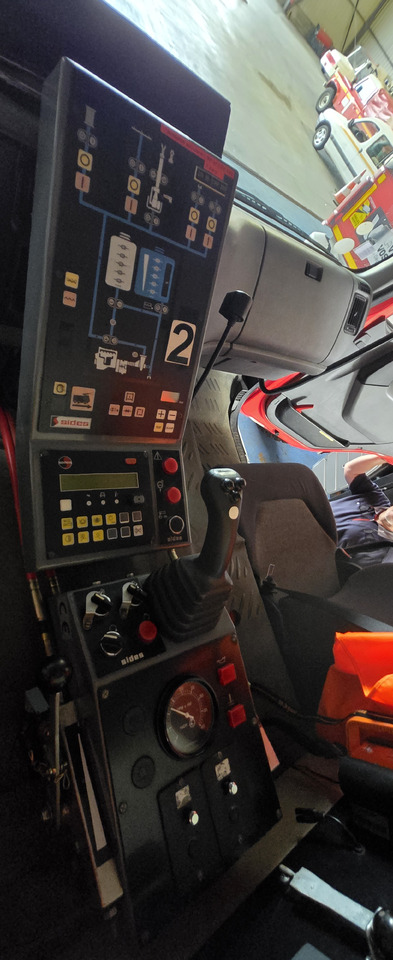 Sides - Feuerwehrfahrzeug: das Bild 4 Sides - Feuerwehrfahrzeug: das Bild 4