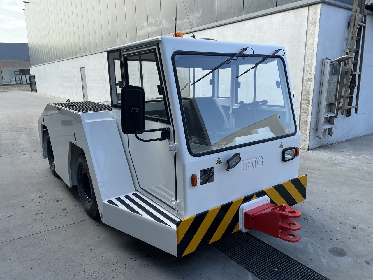 TEMG TG5012 - Flugzeugschlepper: das Bild 2 TEMG TG5012 - Flugzeugschlepper: das Bild 2