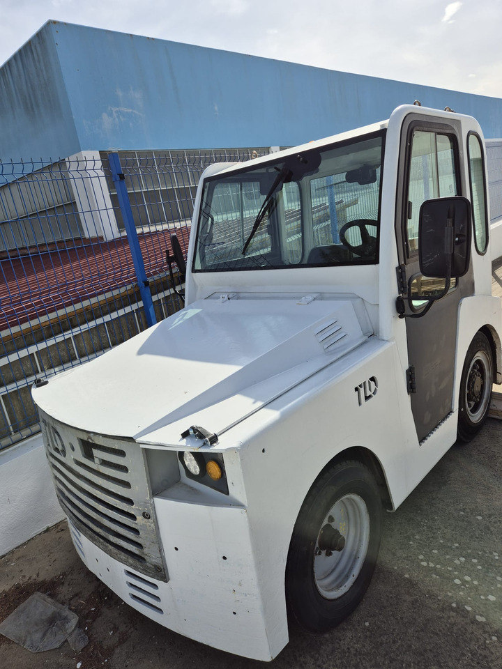 TLD JST30 - Gepäckschlepper: das Bild 1 TLD JST30 - Gepäckschlepper: das Bild 1