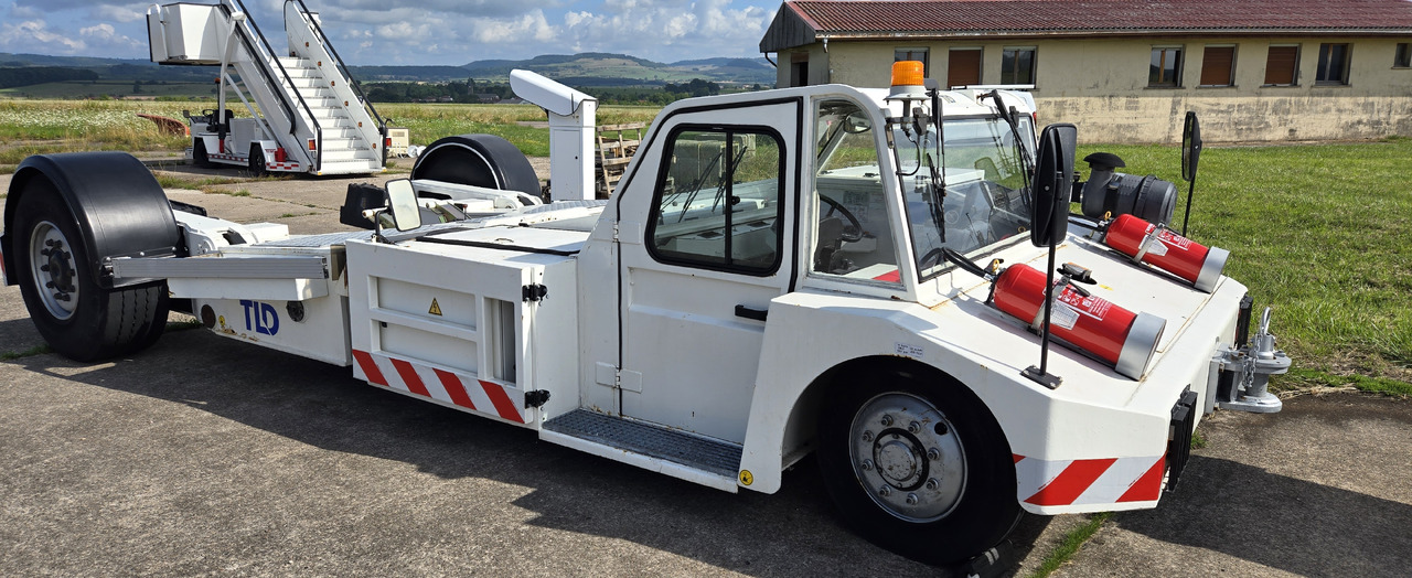 TLD TPX200SF - Flugzeugschlepper: das Bild 2 TLD TPX200SF - Flugzeugschlepper: das Bild 2
