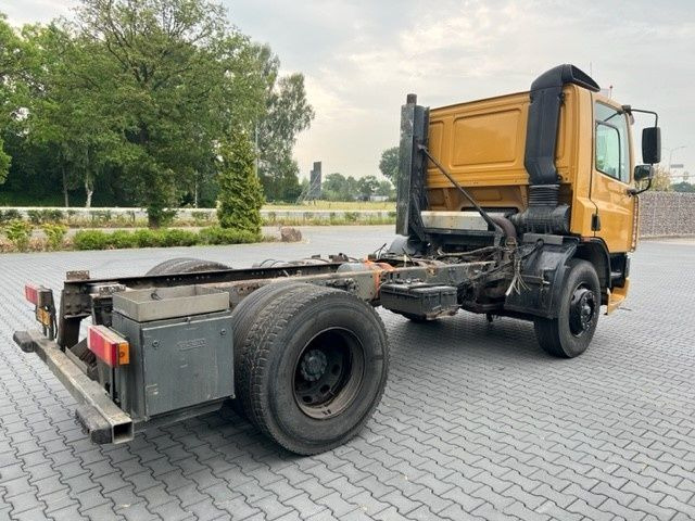 DAF CF 65 FA65.210 CF Right Hand Drive - Fahrgestell LKW: das Bild 2 DAF CF 65 FA65.210 CF Right Hand Drive - Fahrgestell LKW: das Bild 2
