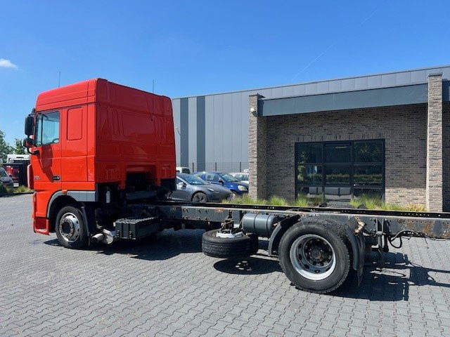 DAF XF 105.410 FA105.410 XF - Fahrgestell LKW: das Bild 2 DAF XF 105.410 FA105.410 XF - Fahrgestell LKW: das Bild 2