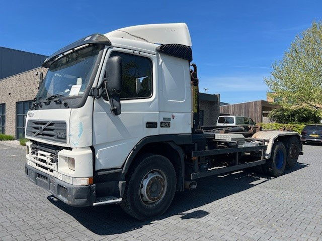 Volvo FM 12.420 FM12.420 6x2 - Fahrgestell LKW: das Bild 1 Volvo FM 12.420 FM12.420 6x2 - Fahrgestell LKW: das Bild 1